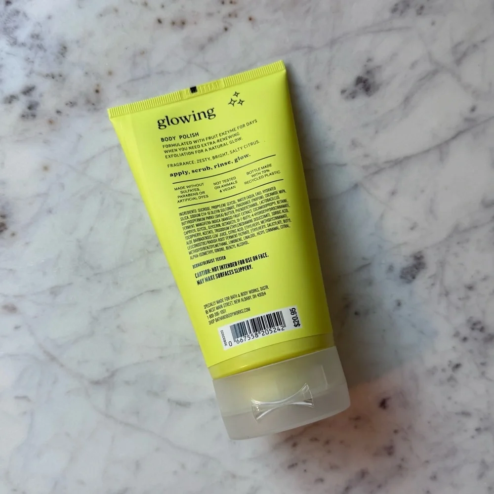 Bath & Body Works Glowing Fruit Enzyme Body Scrub - NEW, 8 oz